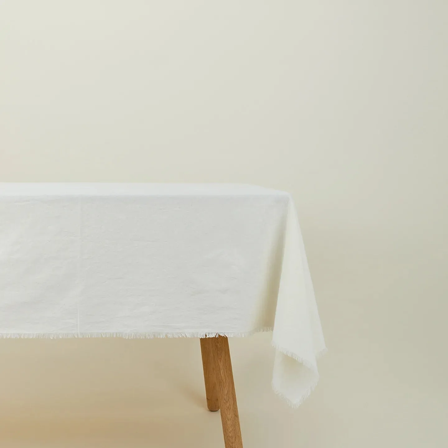 Essential Cotton Tablecloth (Ivory)
