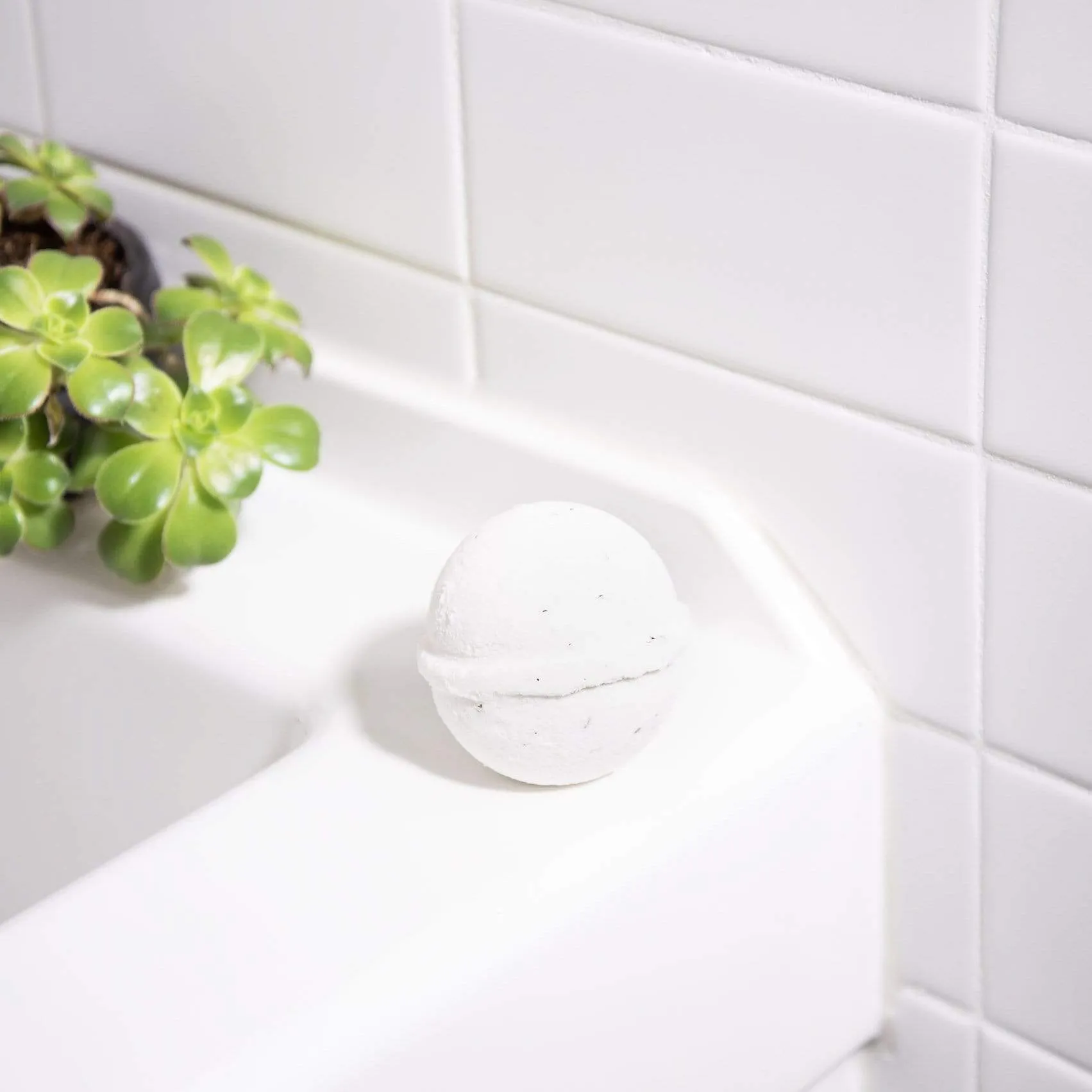 Minty Eucalyptus Bath Bomb