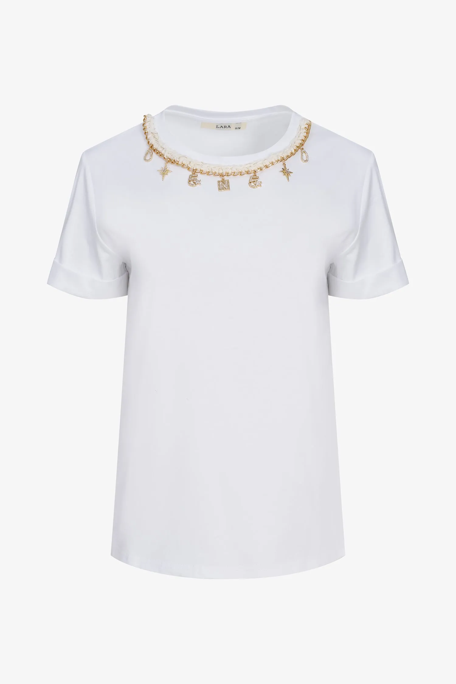 Necklace Detail T-Shirt | Ema&Carla