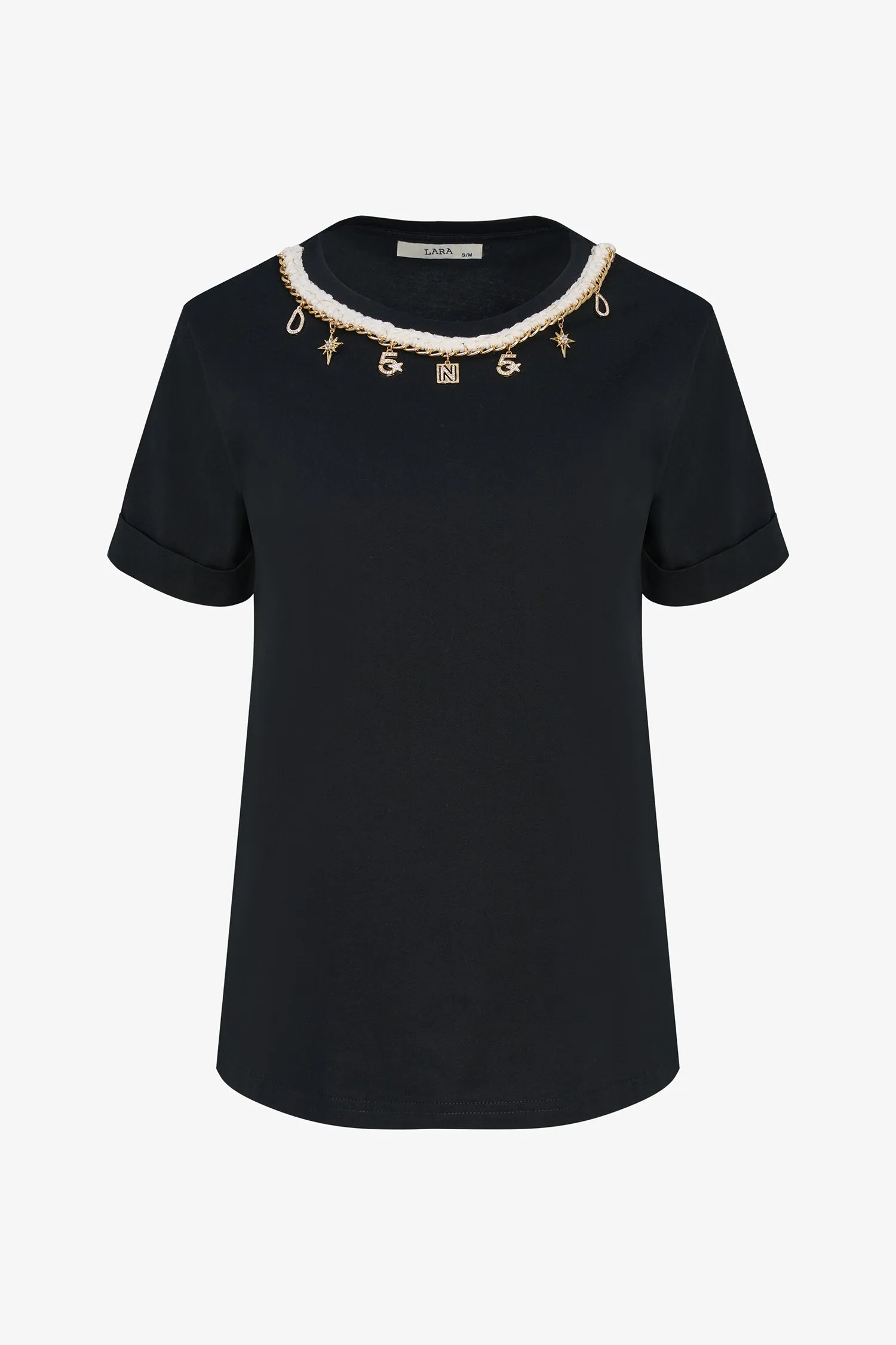 Necklace Detail T-Shirt | Ema&Carla