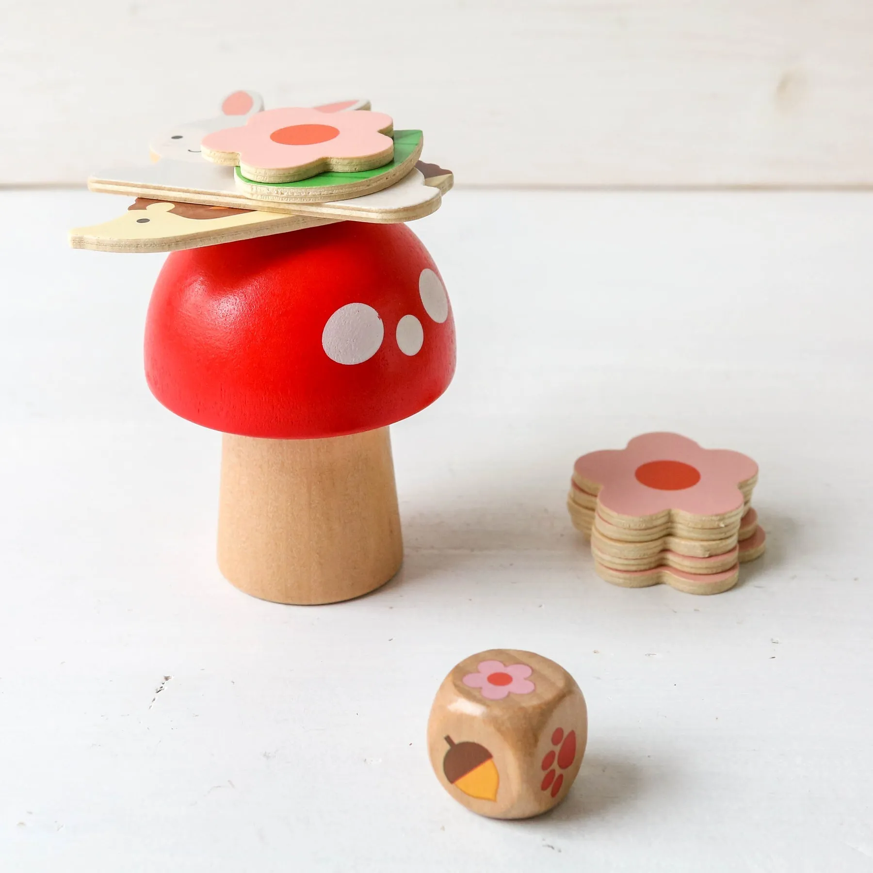 Woodland Wobble: A Wildlife Stacking Gameby Petit Collage